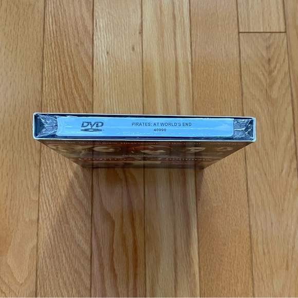 Unopened- Disney’s Pirates of the Caribbean - At World’s End 🏴☠️ - Picture 3 of 3